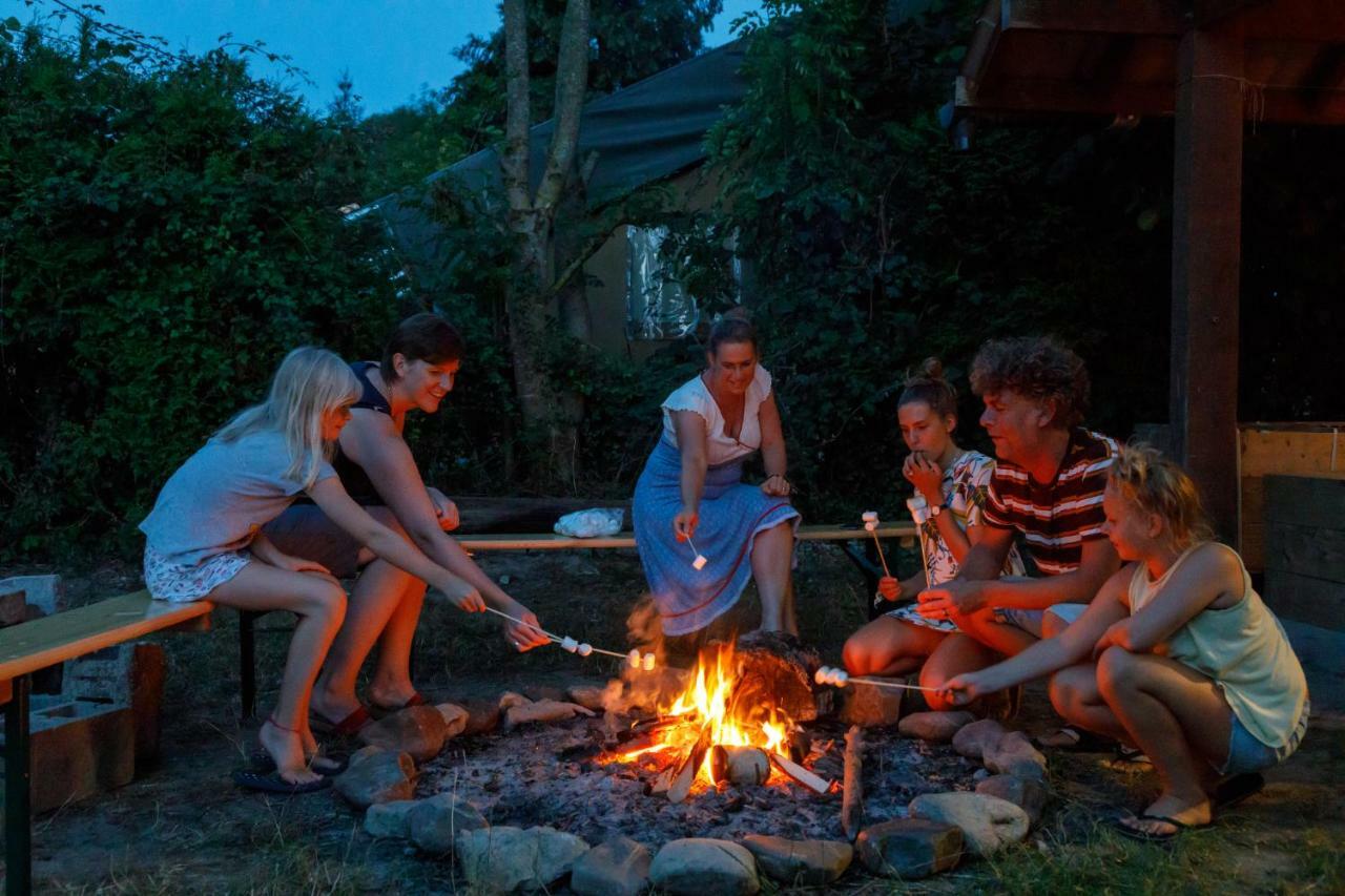 Camping Village Sy Ferrières Extérieur photo
